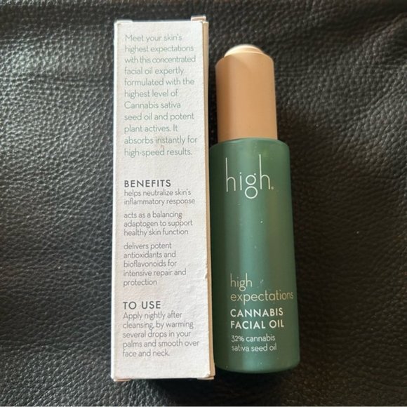 High Beauty High Expectations Facial Oil- NEW in Box - Picture 5 of 6